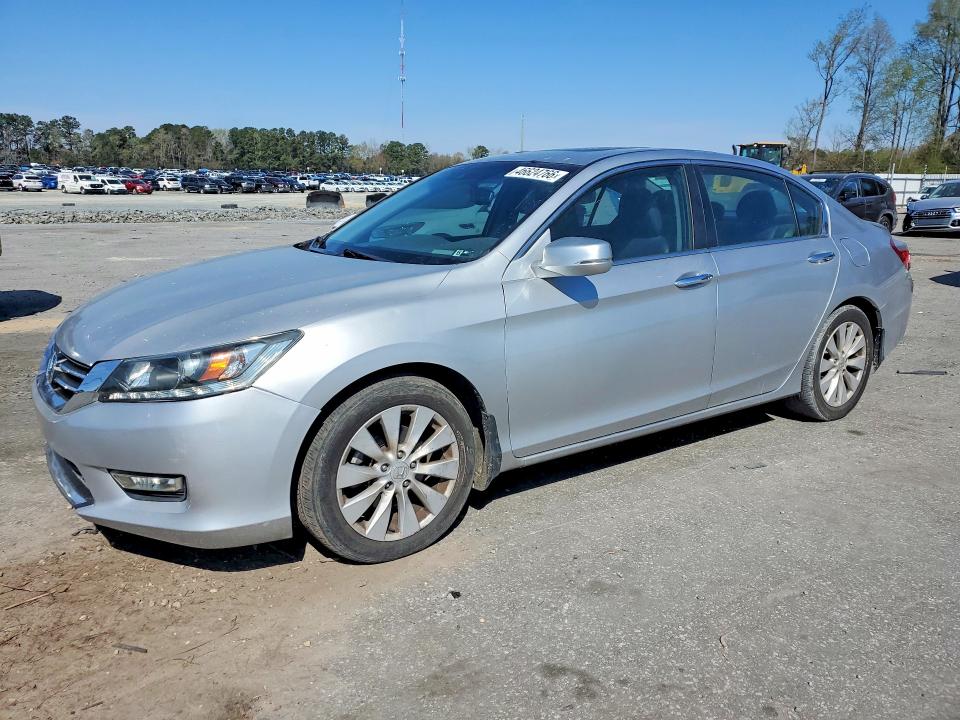 2015 HONDA ACCORD — VIN 1HGCR2F81FA085396