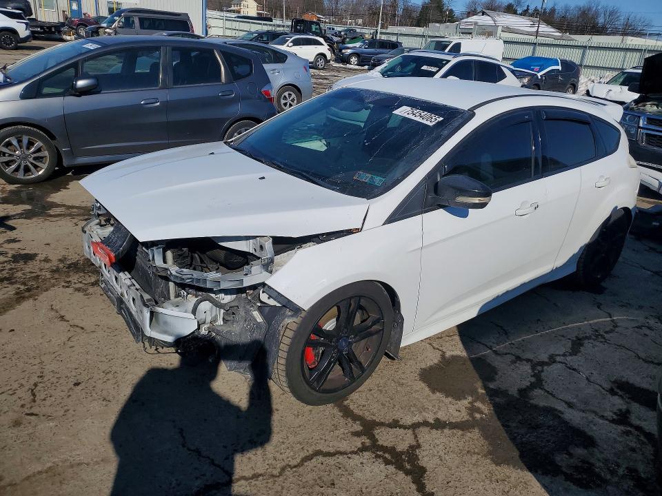 2018 FORD FOCUS ST — VIN 1FADP3L92JL307104