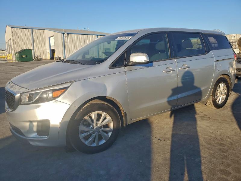 2017 KIA SEDONA L — VIN KNDMA5C11H6261128