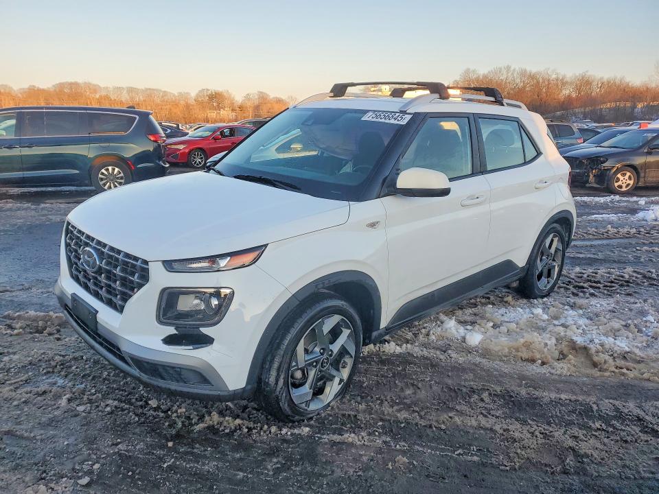 2022 HYUNDAI VENUE — VIN KMHRC8A31NU143749