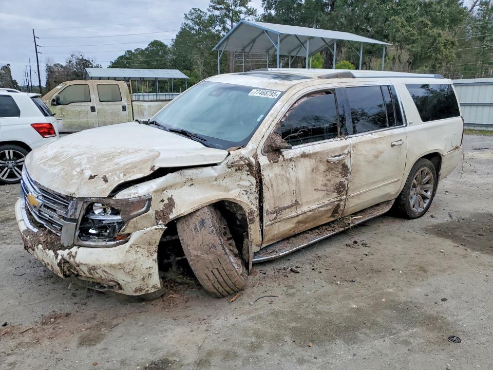2015 CHEVROLET SUBURBAN — VIN 1GNSKKKC3FR739655