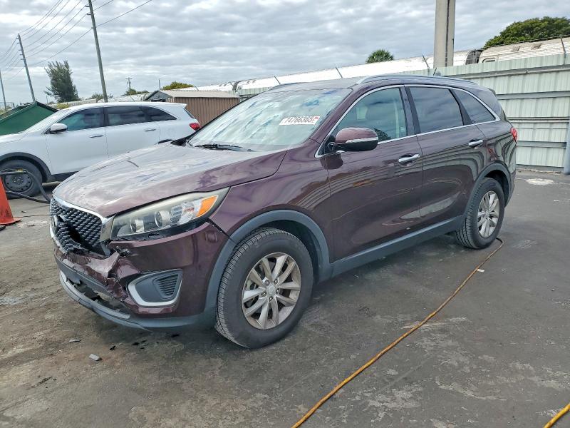 2016 KIA SORENTO LX — VIN 5XYPG4A38GG082851