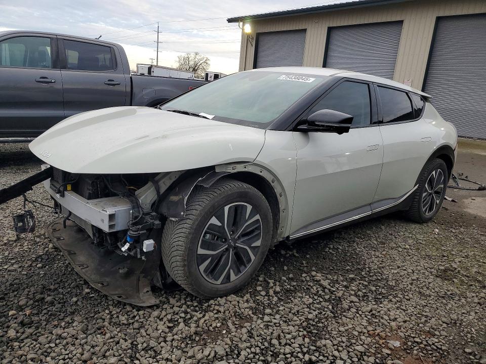 2022 KIA EV6 — VIN KNDC3DLC0N5084610