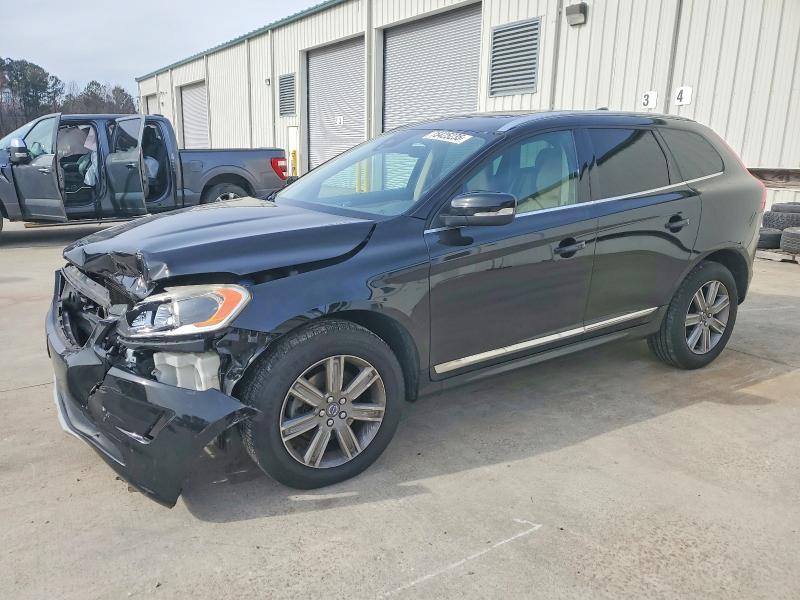 2017 VOLVO XC60 — VIN YV440MDU0H2018677