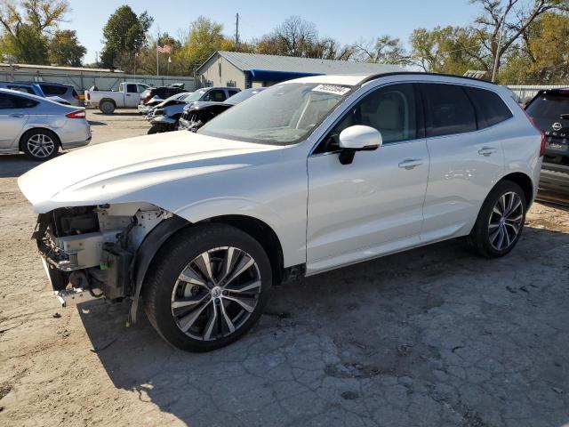 2022 VOLVO XC60 — VIN YV4L12RK0N1904746