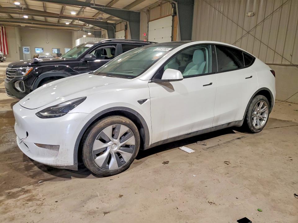 2023 TESLA MODEL Y — VIN 7SAYGDEE3PF836684