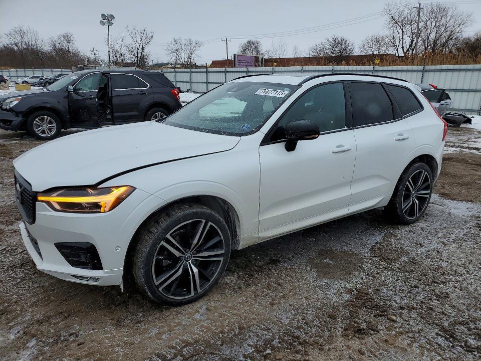 2021 VOLVO XC60 — VIN YV4102RM6M1690100