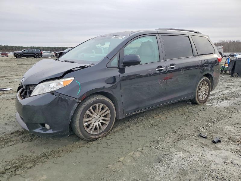 2017 TOYOTA SIENNA — VIN 5TDYZ3DCXHS851696