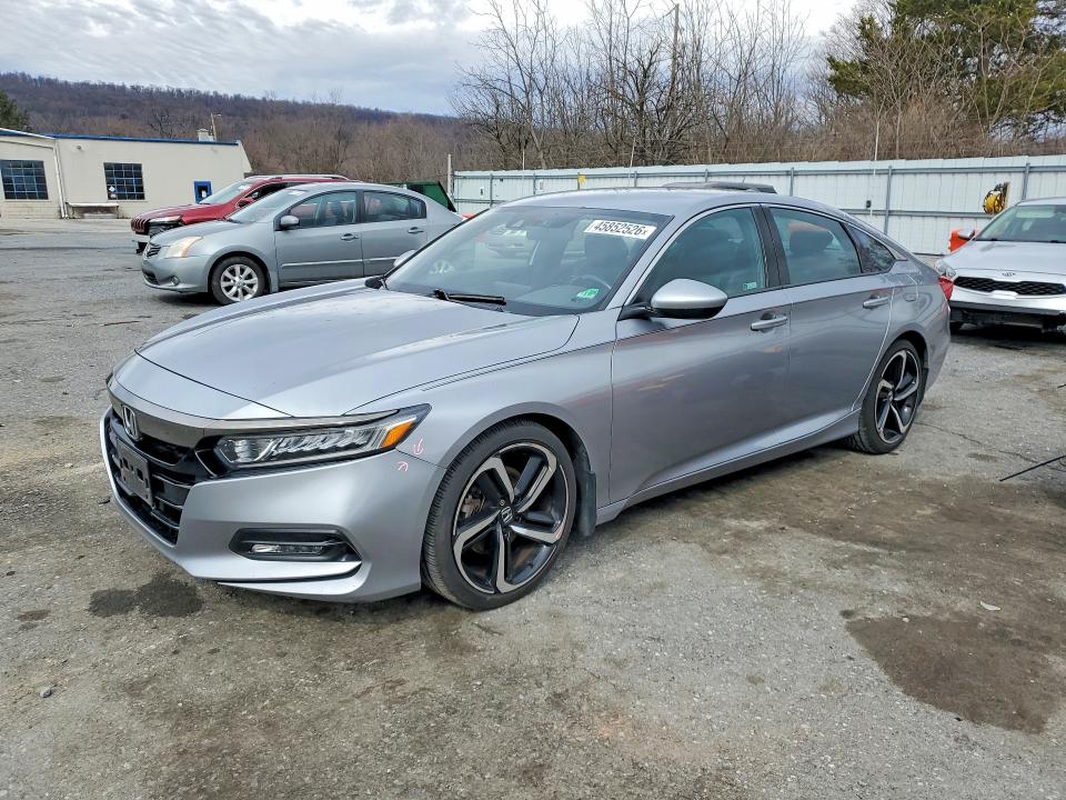 2018 HONDA ACCORD — VIN 1HGCV1F30JA267500