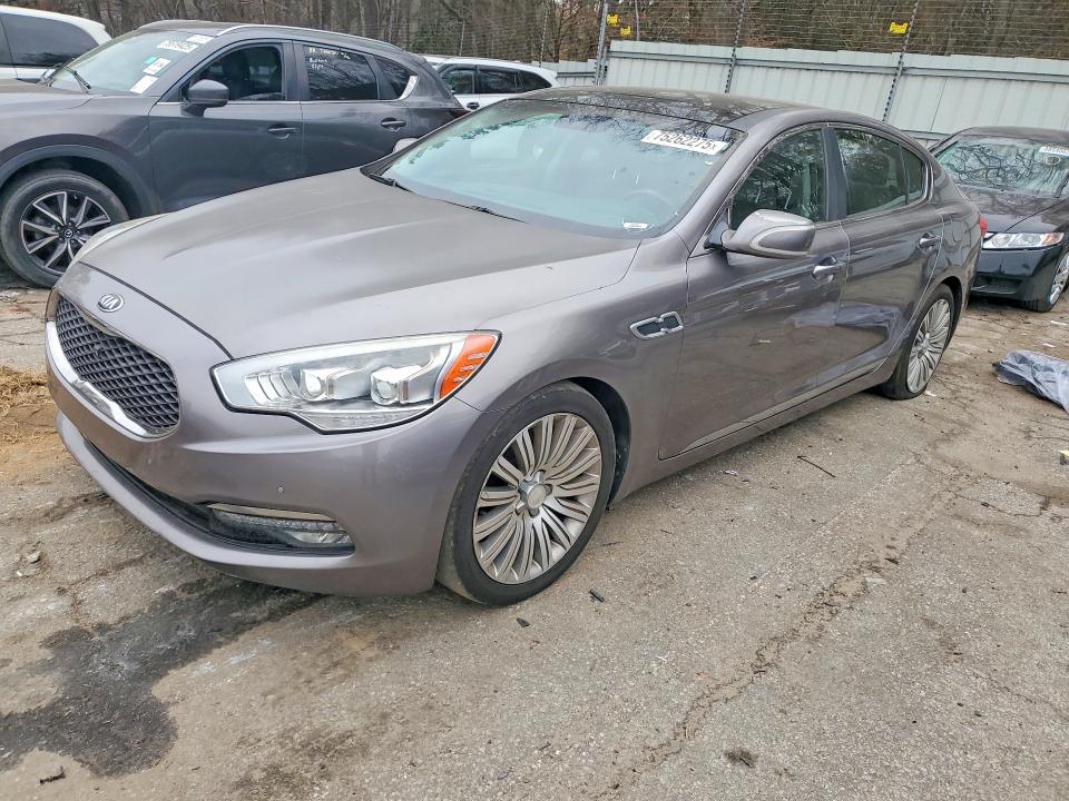 2015 KIA K900 — VIN KNALU4D48F6026094