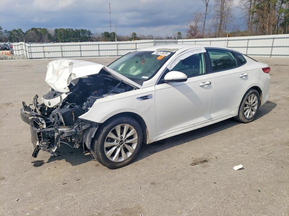2016 KIA OPTIMA — VIN 5XXGT4L30GG083408