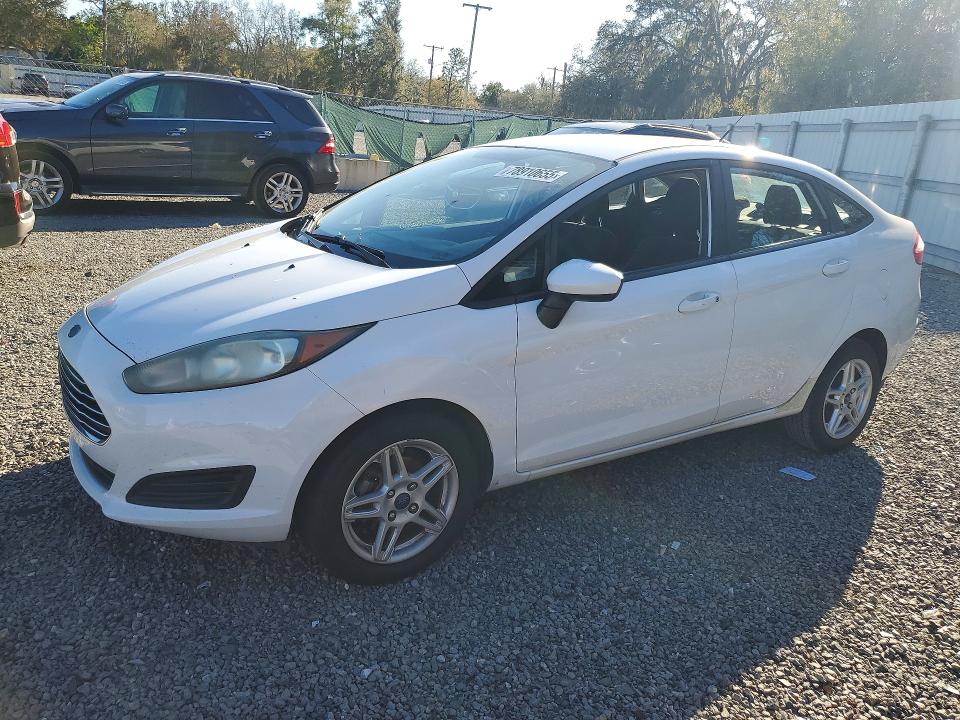 2017 FORD FIESTA — VIN 3FADP4BJ6HM152812
