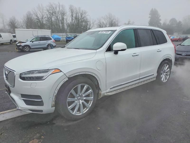 2017 VOLVO XC90 — VIN YV4BC0PL0H1126197