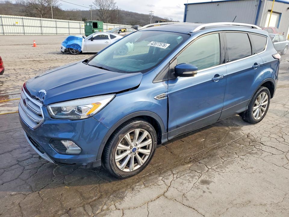 2018 FORD ESCAPE — VIN 1FMCU0J92JUB09886