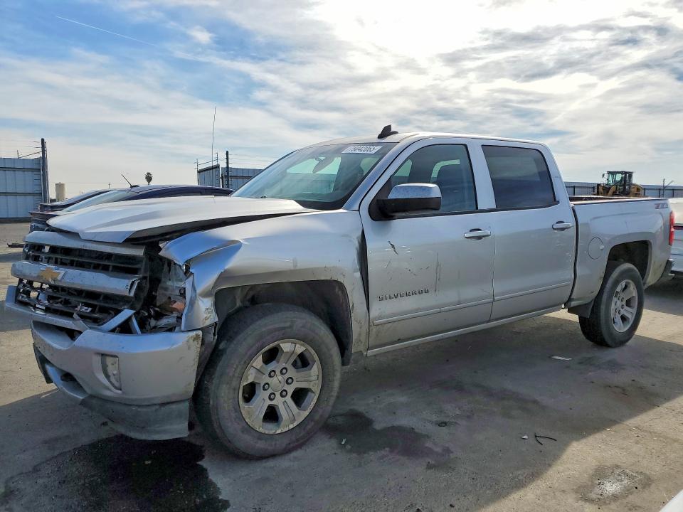 2018 CHEVROLET SILVERADO — VIN 3GCUKREC6JG637040