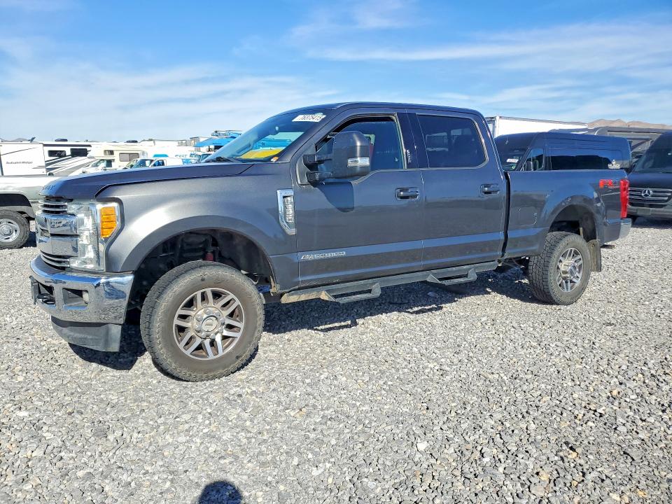 2017 FORD F350 — VIN 1FT8W3BT1HED17830