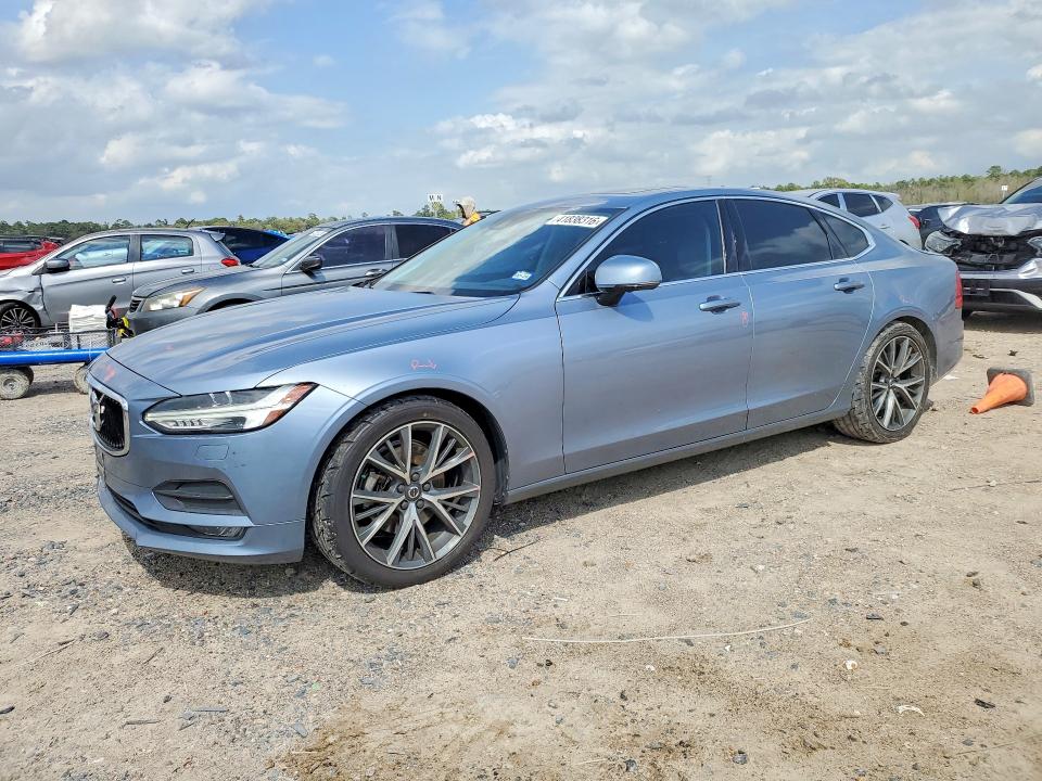 2017 VOLVO S90 — VIN YV1102AKXH1011880