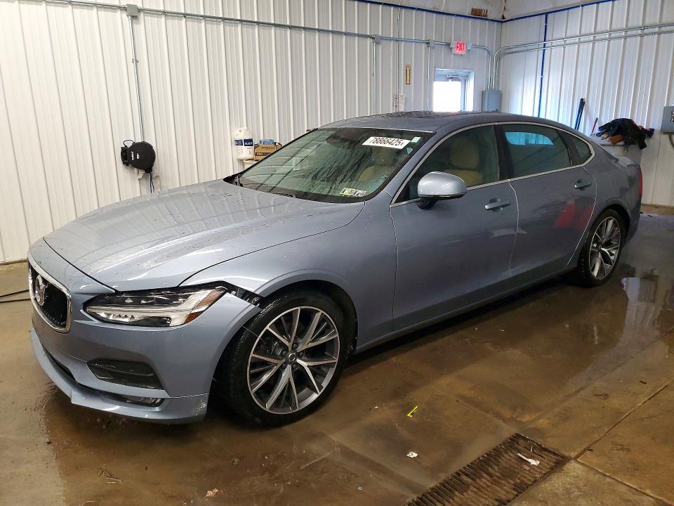 2018 VOLVO S90 — VIN LVY982MK1JP025840