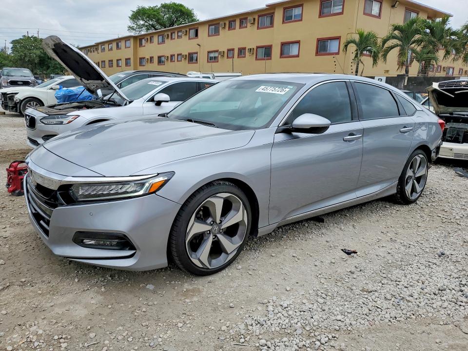 2018 HONDA ACCORD — VIN 1HGCV1F96JA153876