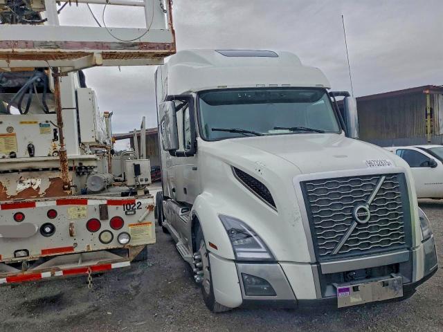 2020 VOLVO VNL — VIN 4V4NC9TJ7LN256542