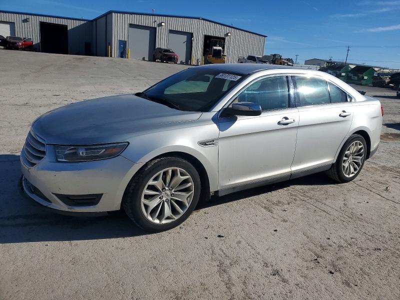 2017 FORD TAURUS LIM — VIN 1FAHP2F80HG104729
