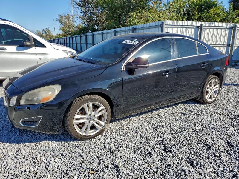 2013 VOLVO S60 T5 — VIN YV1612FS2D2220353