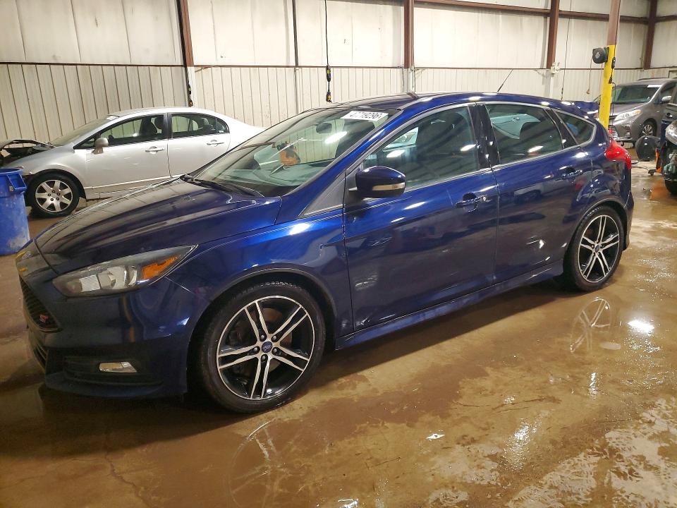 2016 FORD FOCUS — VIN 1FADP3L94GL265799