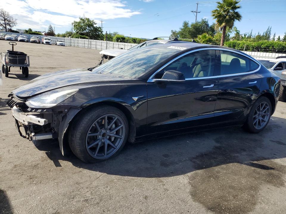 2018 TESLA MODEL 3 — VIN 5YJ3E1EAXJF018739