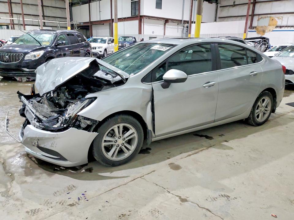 2018 CHEVROLET CRUZE — VIN 1G1BE5SM3J7233850