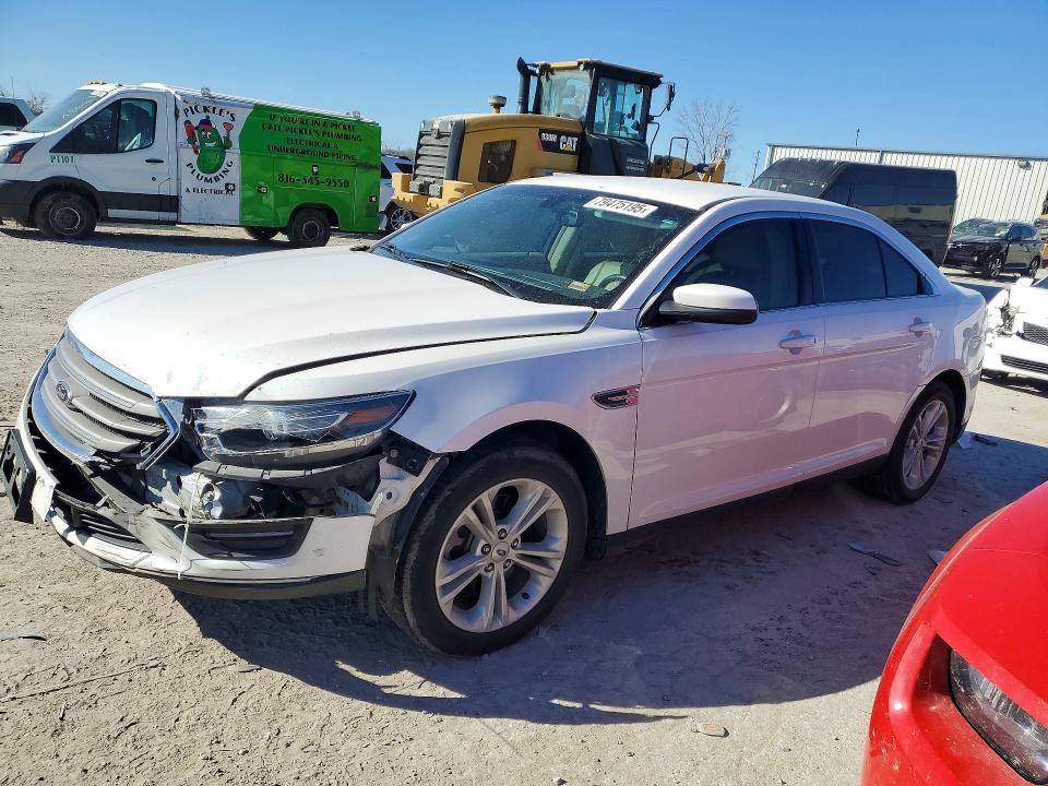 2016 FORD TAURUS — VIN 1FAHP2E86GG147245