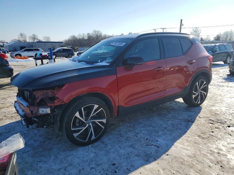 2022 VOLVO XC40 T5 R- — VIN YV4162UM9N2789527