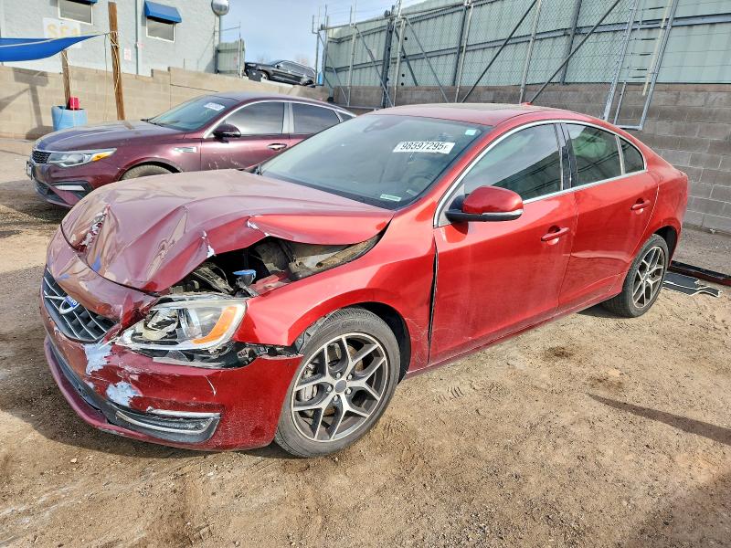2015 VOLVO S60 — VIN YV1612TK8F1343832