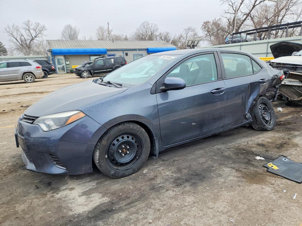 2016 TOYOTA COROLLA — VIN 5YFBURHE9GP561945