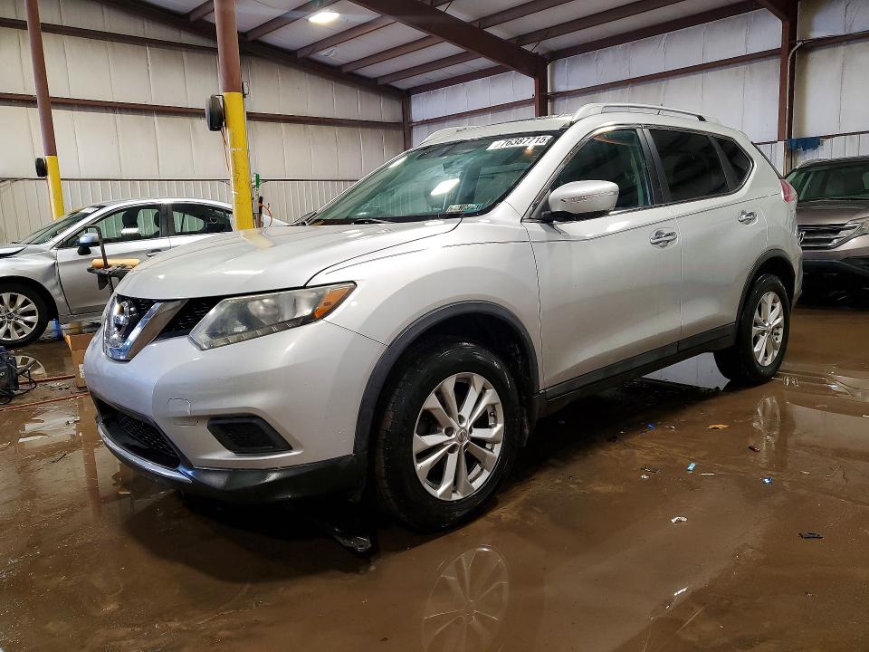 2015 NISSAN ROGUE — VIN 5N1AT2MV9FC825809