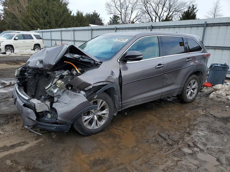 2016 TOYOTA HIGHLANDER — VIN 5TDBKRFH8GS304009