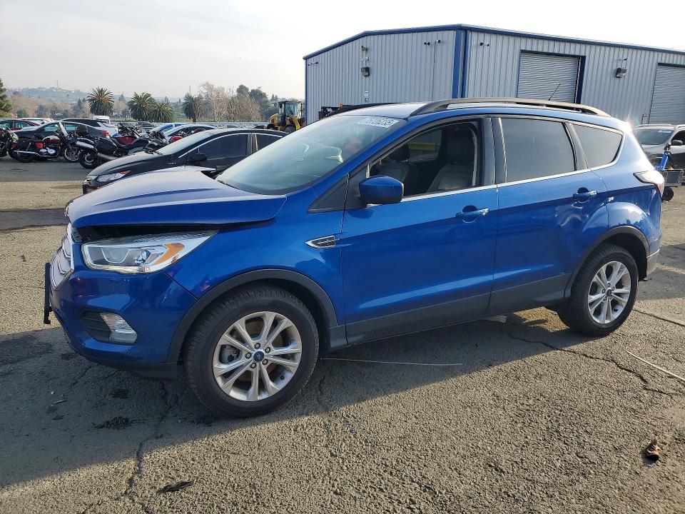 2018 FORD ESCAPE SEL — VIN 1FMCU9HD5JUB55940