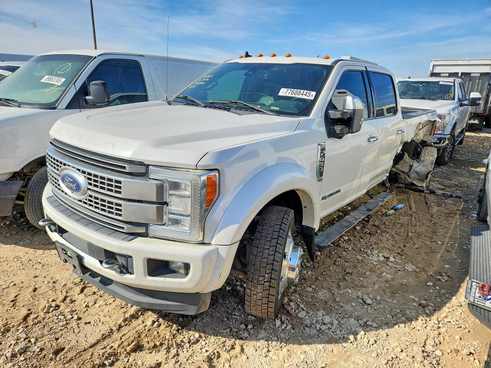 2019 FORD F450 — VIN 1FT8W4DT3KED81314