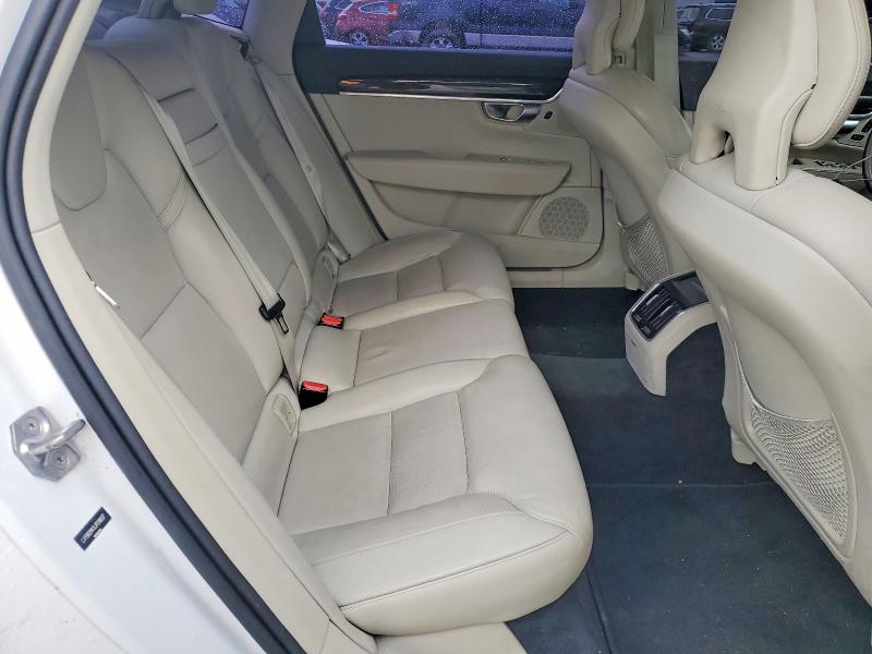 LVY982MKXJP018837