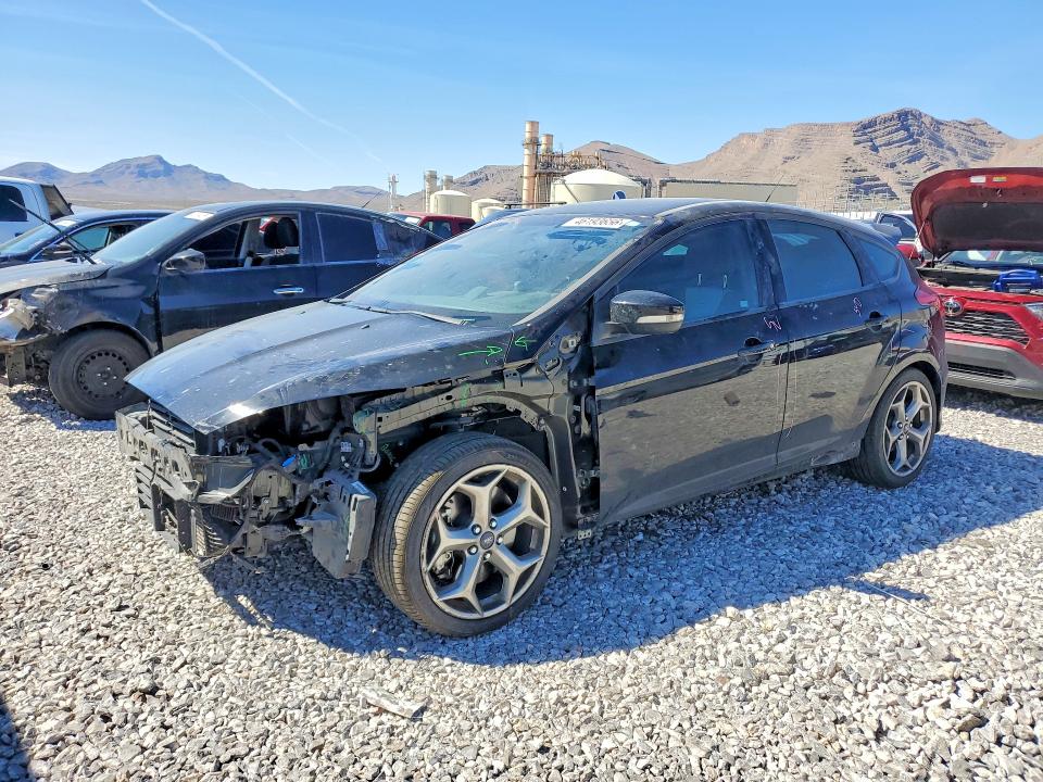 2017 FORD FOCUS — VIN 1FADP3L95HL277204