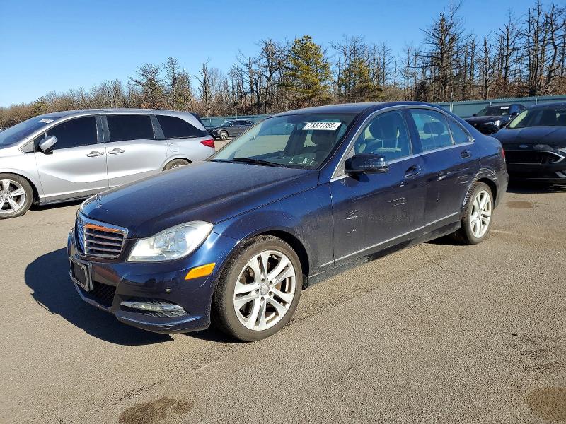 2013 MERCEDES-BENZ C 300 4MAT — VIN WDDGF8AB7DA828967