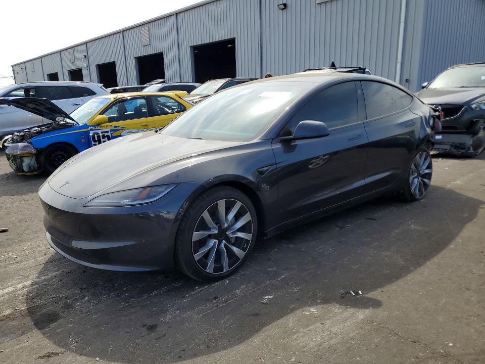 2026 TESLA MODEL 3 — VIN 5YJ3E1EB4TF123322