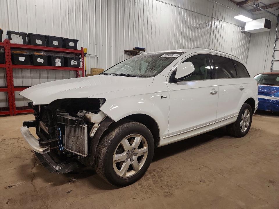 2015 AUDI Q7 — VIN WA1CGAFE3FD021809