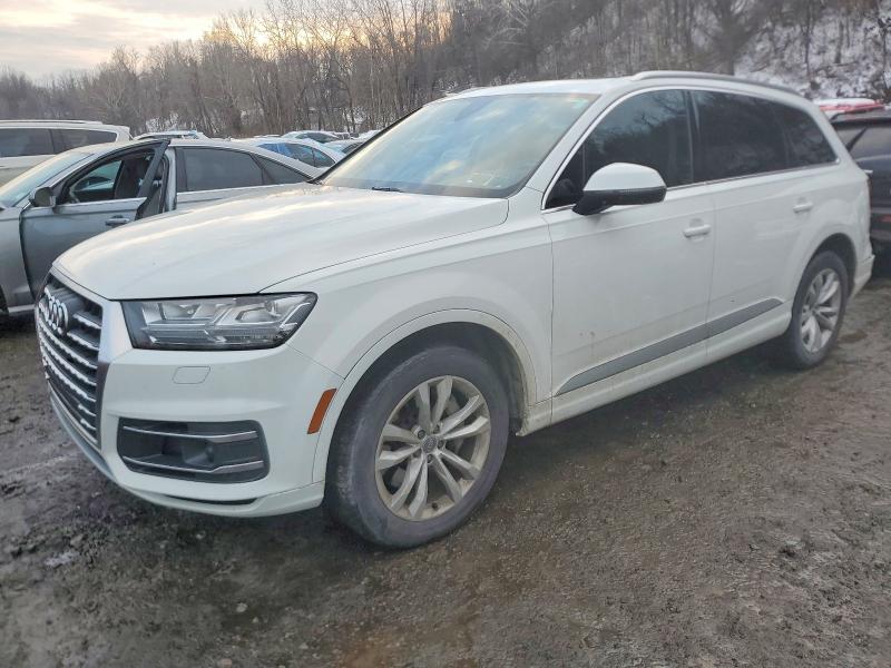 2017 AUDI Q7 — VIN WA1LABF71HD055615