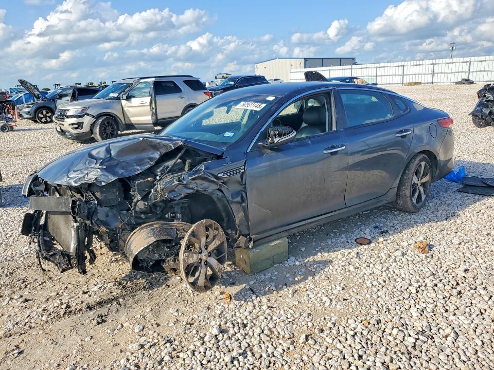 2020 KIA OPTIMA — VIN 5XXGT4L34LG425968