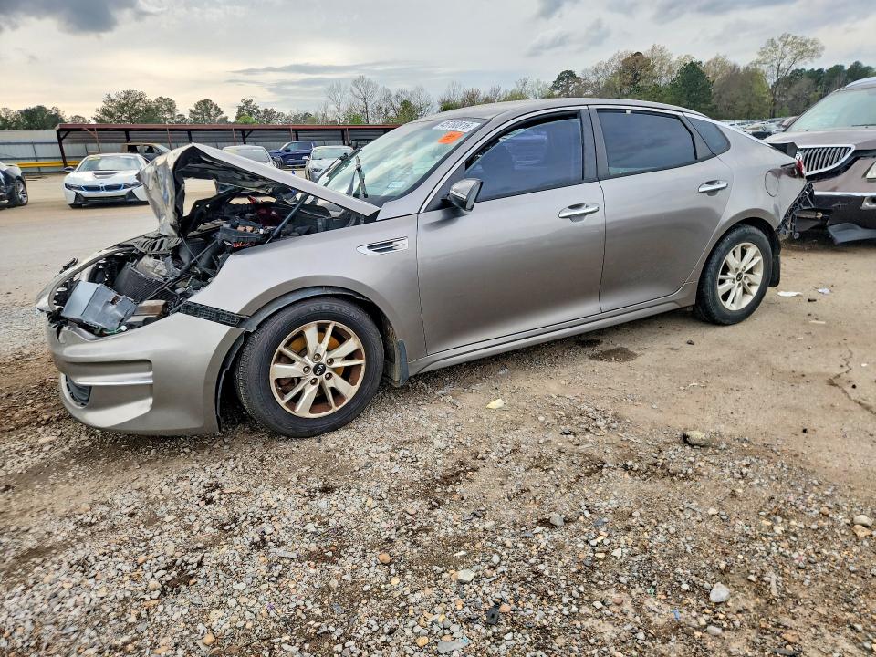 2016 KIA OPTIMA — VIN 5XXGT4L31GG047565