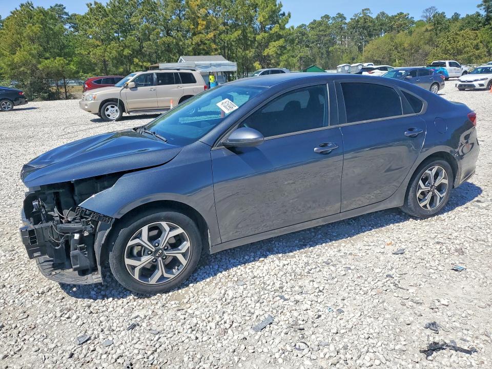 2021 KIA FORTE — VIN 3KPF24AD4ME413081