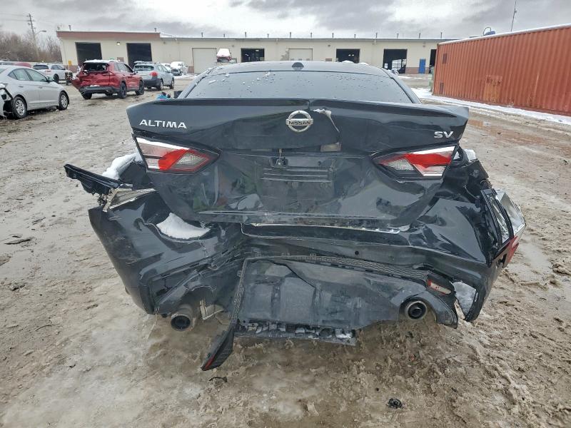 1N4BL4DV0MN310354