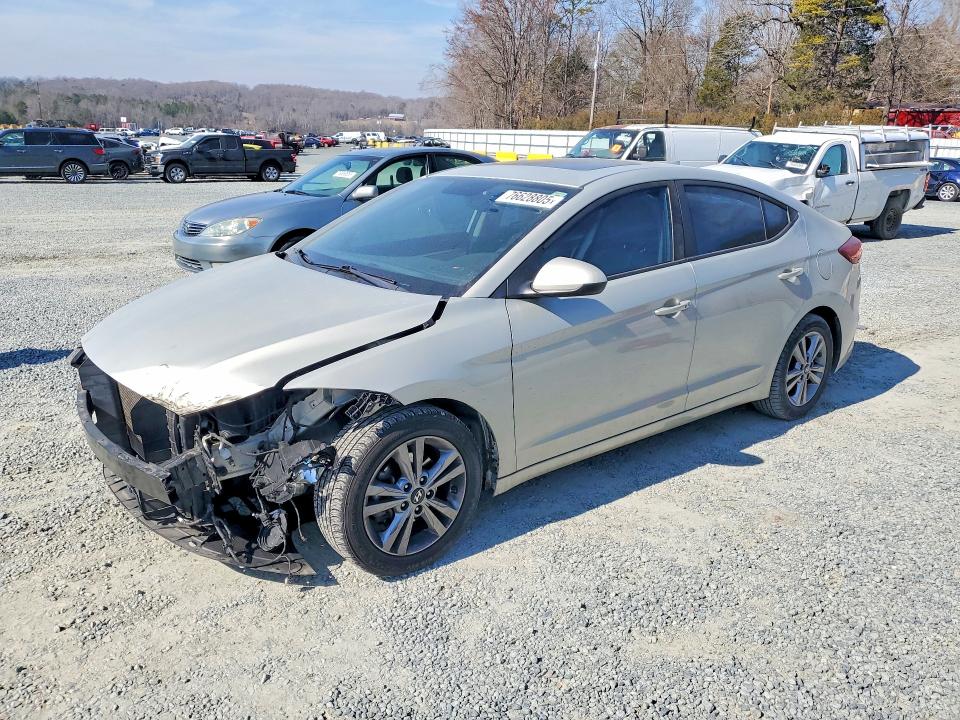 2018 HYUNDAI ELANTRA SE — VIN KMHD84LF8JU575728