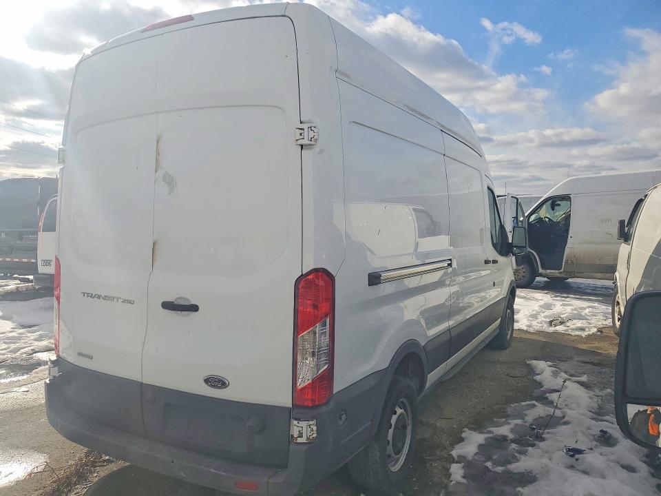 1FTNR2XG6FKA16985