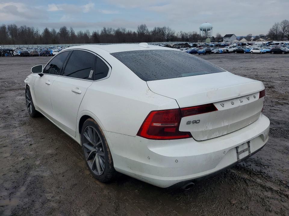 LVY982MKXJP018837